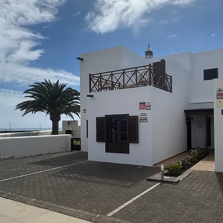 Casa Cassie Playa Blanca